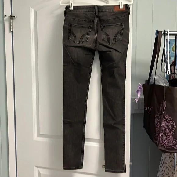 Hollister skinny jeans - Picture 4 of 5